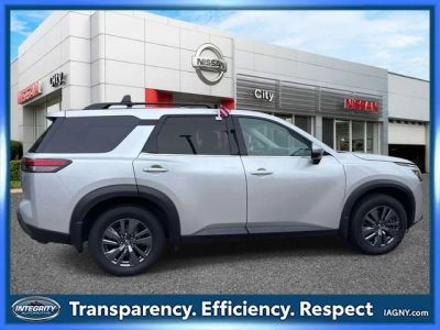 2022 Nissan Pathfinder — detail view