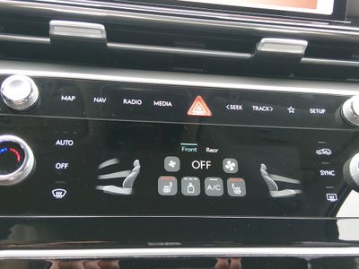 2025 Genesis GV80 - Photo 18