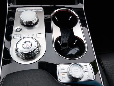 2025 Genesis GV80 - Photo 20