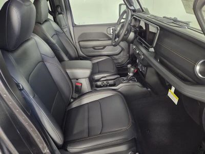 2026 Jeep Gladiator — photo 20 view