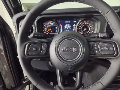 2026 Jeep Gladiator — photo 12 view