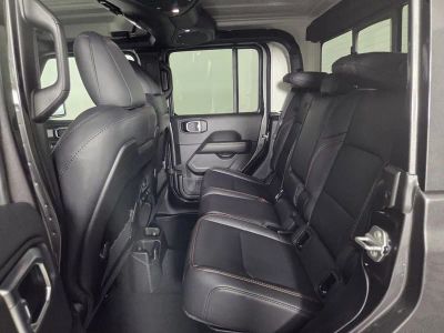 2026 Jeep Gladiator — photo 17 view