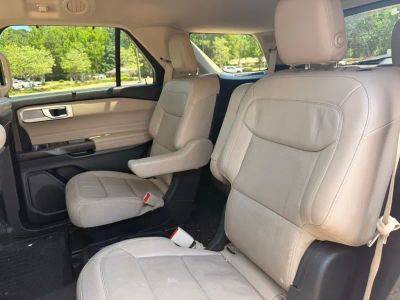 2020 Ford Explorer — photo 14 view