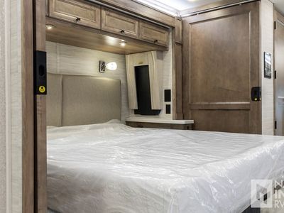 2026 Tiffin Motorhomes Phaeton - Photo 22