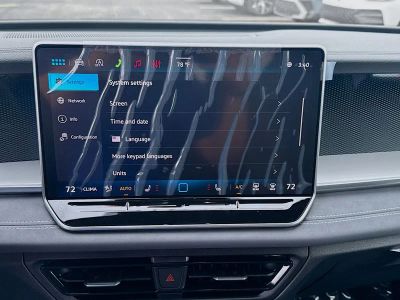 2026 Volkswagen Tiguan — photo 12 view