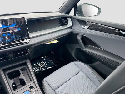 2026 Volkswagen Tiguan — photo 19 view