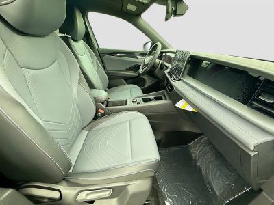 2026 Volkswagen Tiguan — photo 24 view