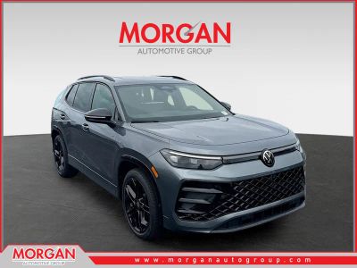 2026 Volkswagen Tiguan SE R-Line Black in Platinum — front three-quarter view
