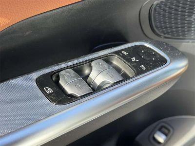 2026 Mercedes-Benz GLC — photo 17 view