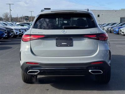 2026 Mercedes-Benz GLC — photo 9 view