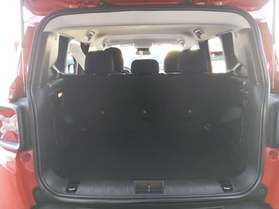 2023 Jeep Renegade - Photo 11