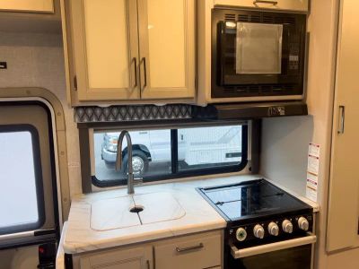 2023 Thor Motor Coach GENEVA - Photo 13