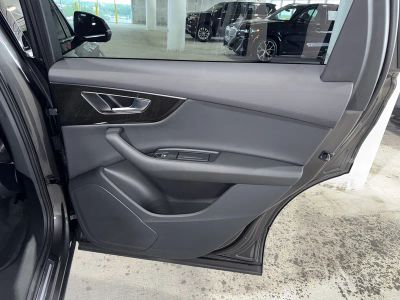 2025 Audi Q7 — photo 11 view