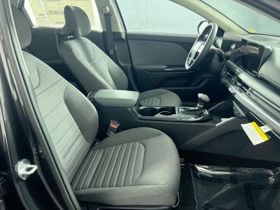 2025 Kia K4 — photo 31 view