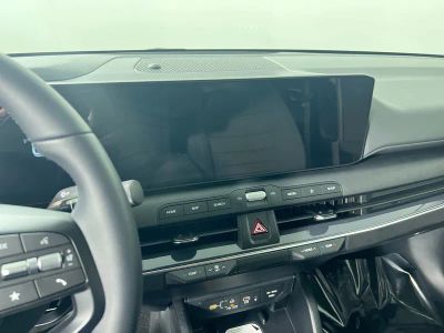 2025 Kia K4 — photo 28 view