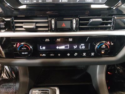 2025 Nissan Pathfinder — photo 18 view