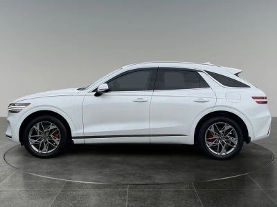 2022 Genesis GV70 — detail view