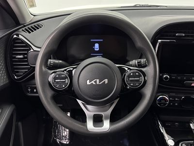 2023 Kia Soul - Photo 23