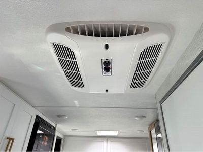 2026 THOR MOTOR COACH MAGNITUDE - Photo 10