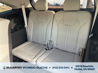 2025 Kia Sorento — photo 9 view