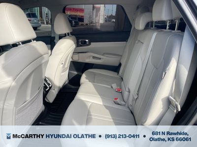 2025 Kia Sorento — photo 8 view