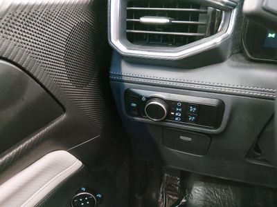 2024 Ford Mustang - Photo 13