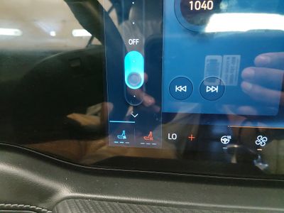 2024 Ford Mustang - Photo 17