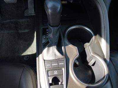 2024 Toyota Camry - Photo 13