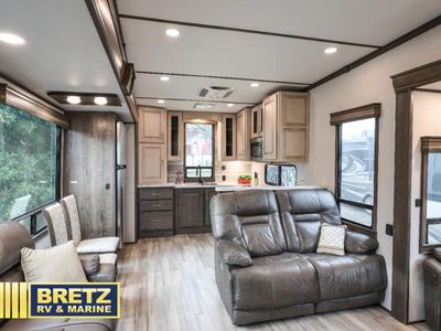 2021 Alliance RV Paradigm - Photo 7