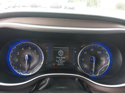 2023 Chrysler Voyager — photo 14 view