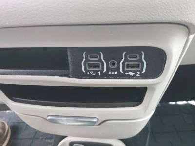 2023 Chrysler Voyager — photo 19 view