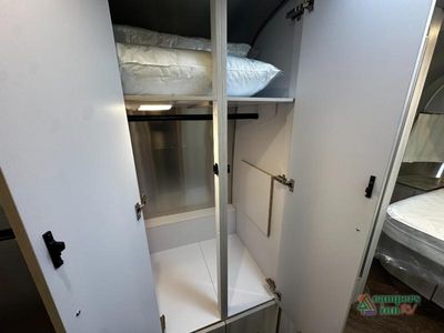 2026 Airstream International - Photo 34