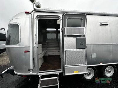 2026 Airstream International - Photo 10