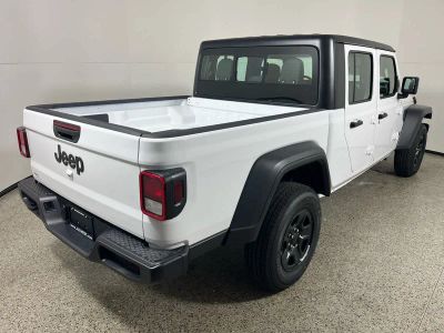 2026 Jeep Gladiator — detail view