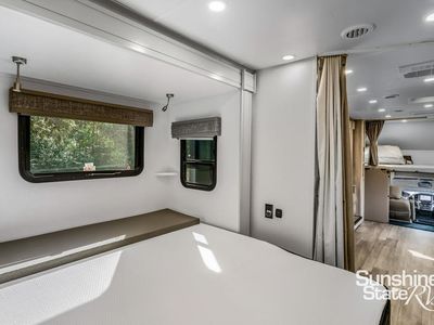 2024 Dynamax ISATA - Photo 27