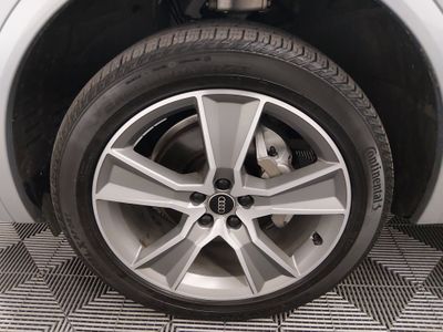 2025 Audi Q5 — photo 10 view