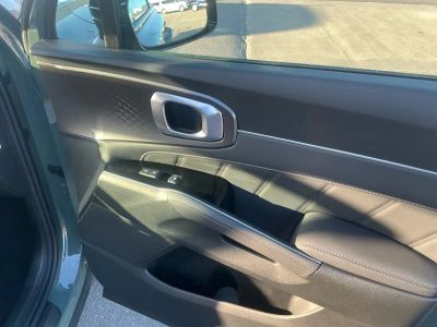 2026 Kia Sorento Hybrid — photo 21 view