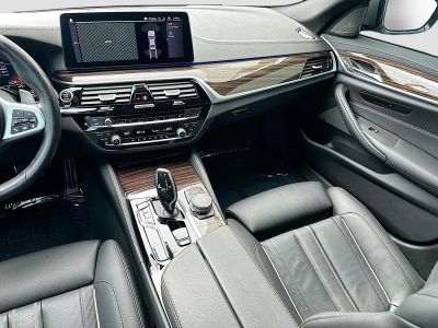 2023 BMW 5 Series — photo 19 view