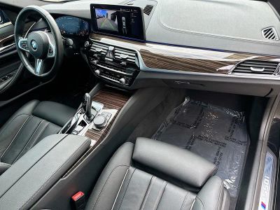 2023 BMW 5 Series — photo 26 view