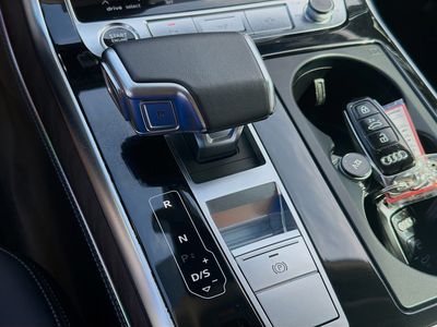 2023 Audi Q8 - Photo 13