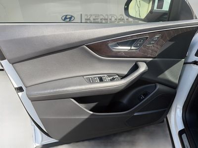 2023 Audi Q8 - Photo 18