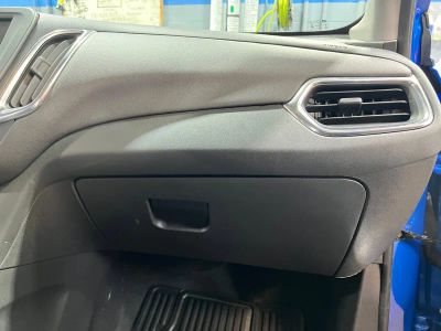 2024 Chevrolet Equinox — photo 12 view