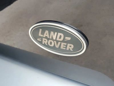 2022 Land Rover Defender — detail view