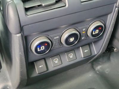 2022 Land Rover Defender — photo 12 view