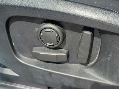 2022 Land Rover Defender — photo 20 view