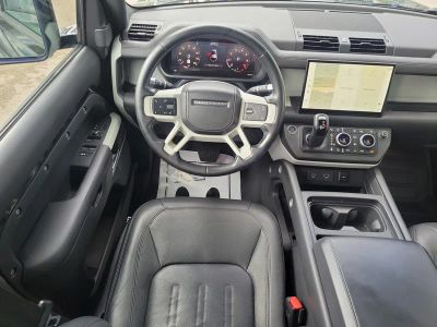2022 Land Rover Defender — photo 14 view