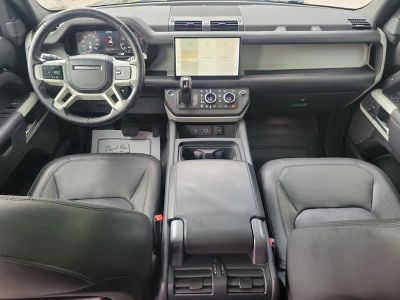 2022 Land Rover Defender — photo 13 view