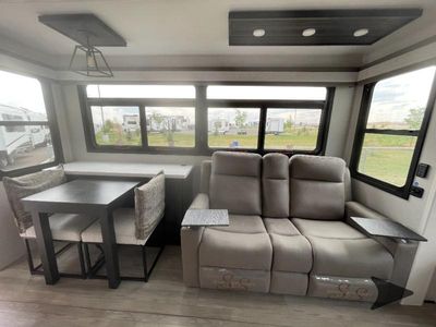 2026 Jayco Pinnacle - Photo 8
