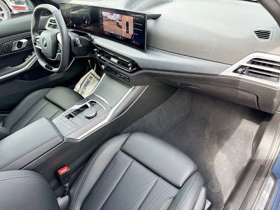 2025 BMW 3 Series — photo 14 view