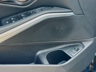 2025 BMW 3 Series — photo 24 view